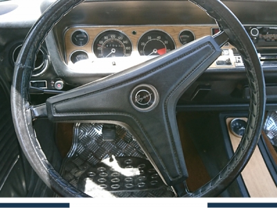 Ford Capri - Un volant cuir cousu main